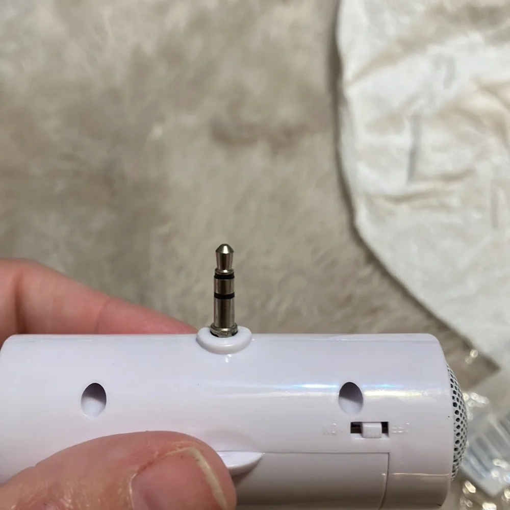 Source Unknown speaker adapter